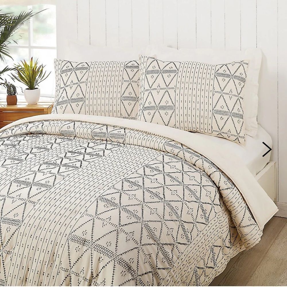 LEMIEUX ET CIE

Geo Tick Quilt. KING.